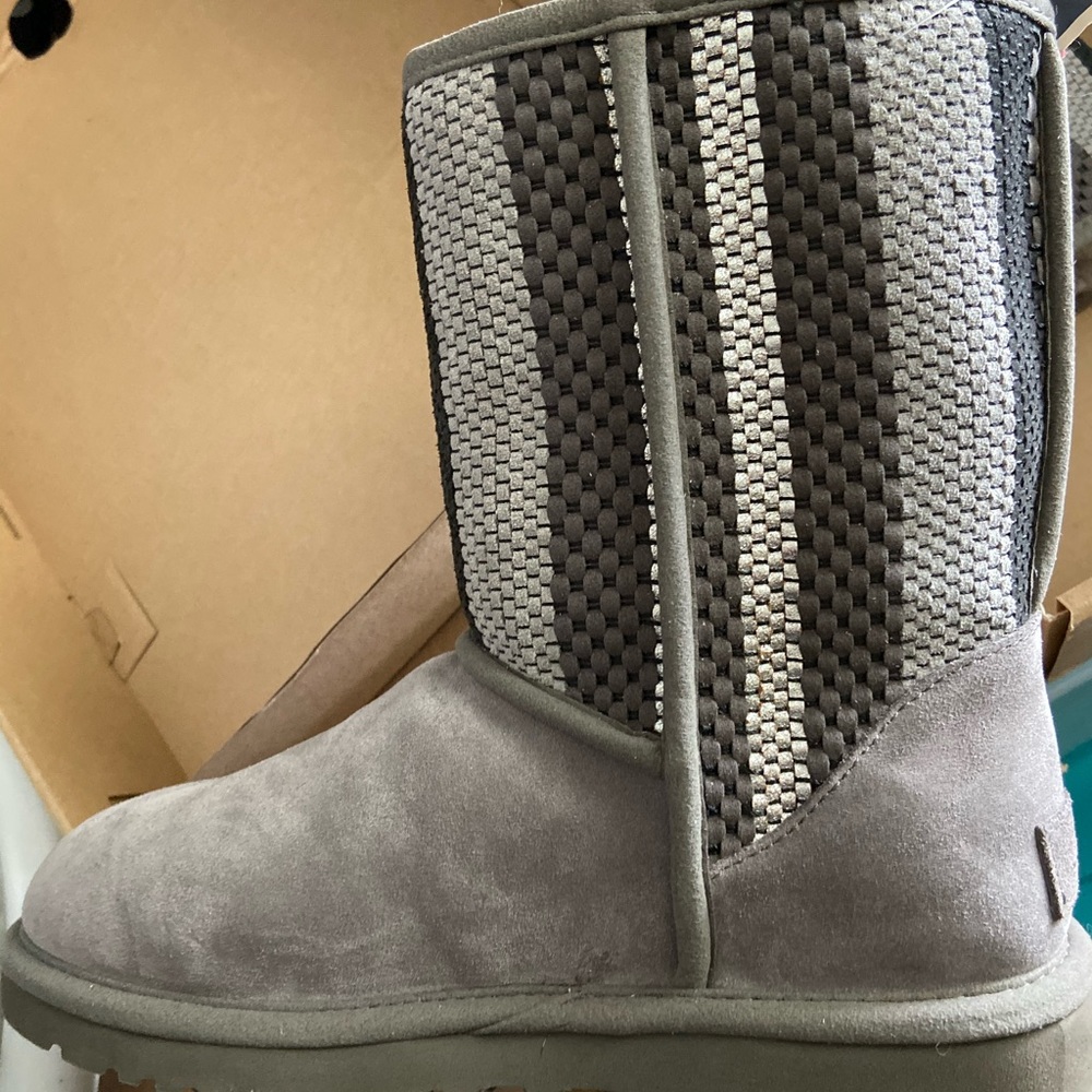 Uggs size 6